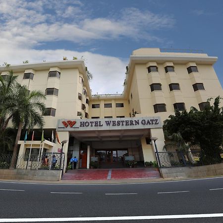 Hotel Western Gatz テーニ エクステリア 写真