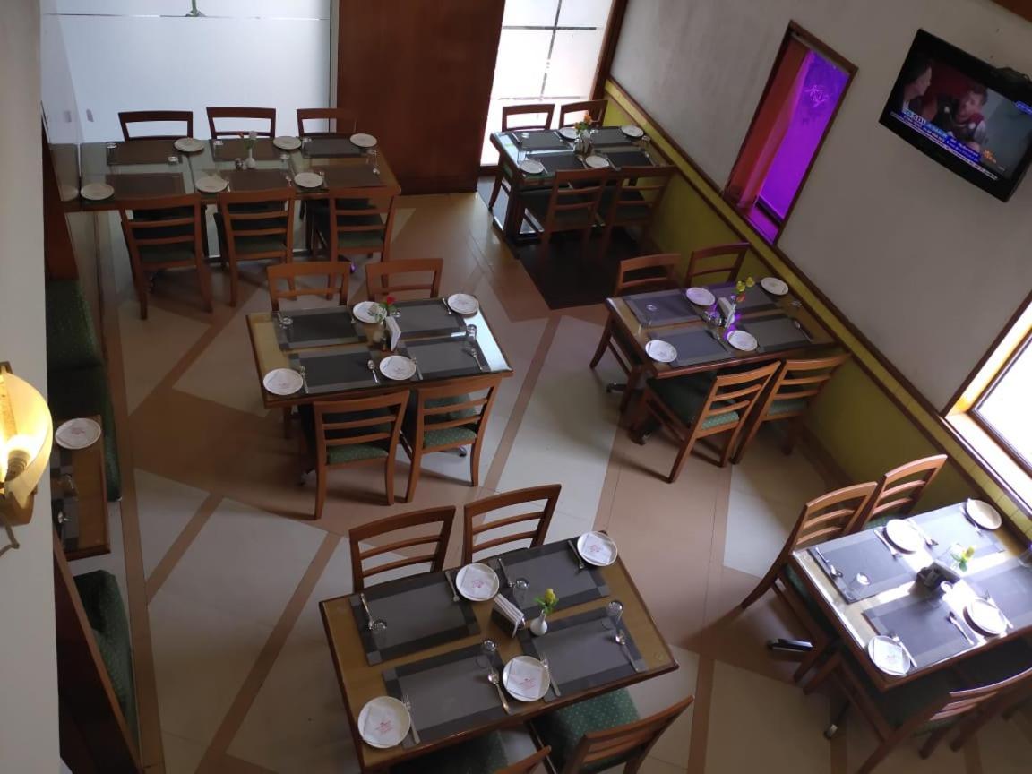 Hotel Western Gatz テーニ エクステリア 写真